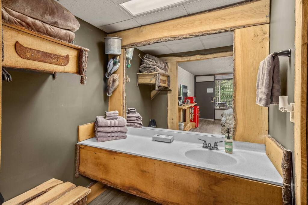 Stonegate Lodge 2 Queen Beds Fast Wifi 50In Tv Salt Water Pool Room # 305 尤里卡斯普林斯 外观 照片